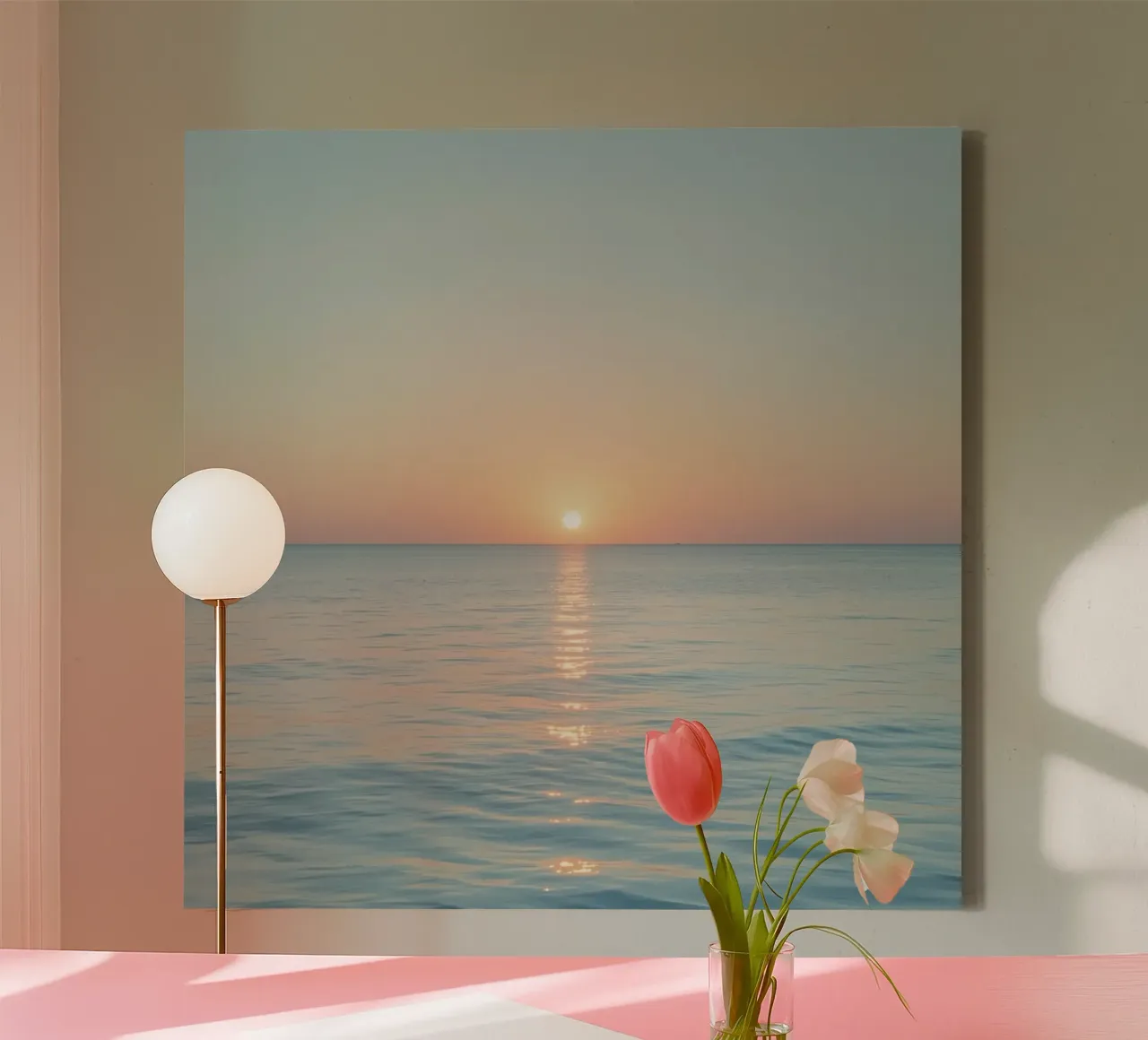 Tramonto sulle calme acque dell'oceano con riflessi pastello tela con Cornice a cassetta da DesignDoodle