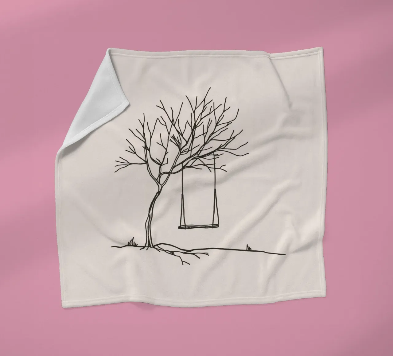 Altalena appesa a un albero spoglio in un paesaggio tranquillo coperta in pile da DesignDoodle