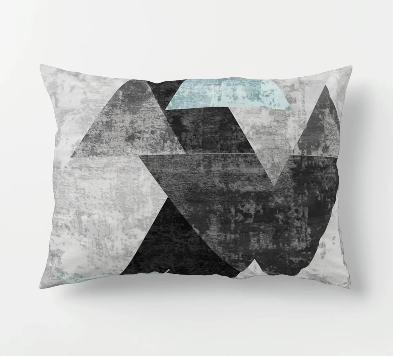 abstract geometric overlapping triangles coussin de vintageshop