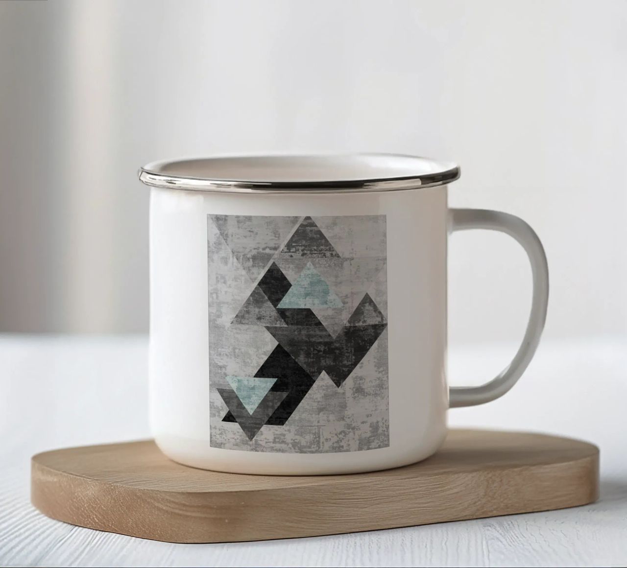 abstract geometric overlapping triangles tazza in smalto da vintageshop