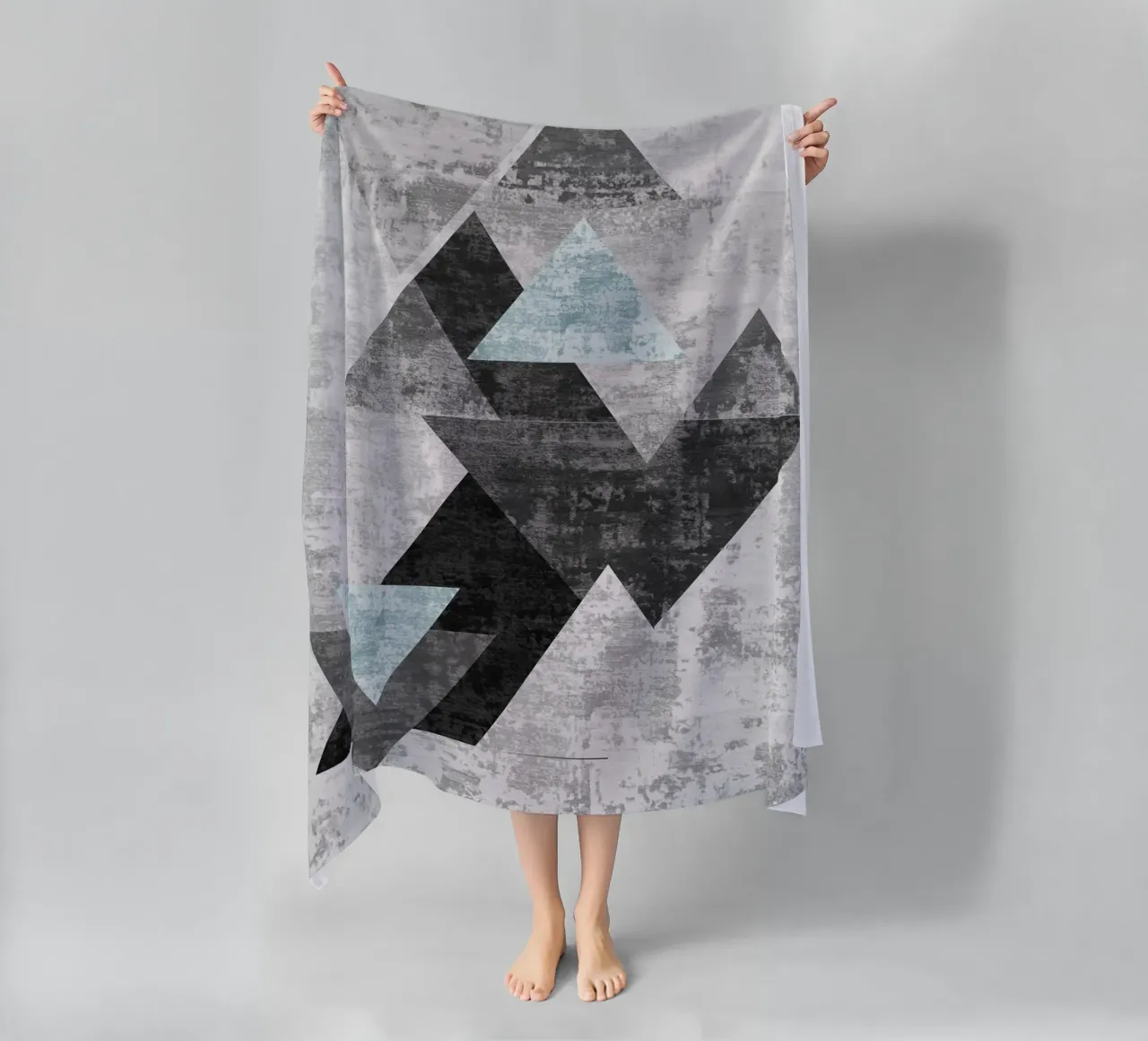 abstract geometric overlapping triangles telo mare da vintageshop