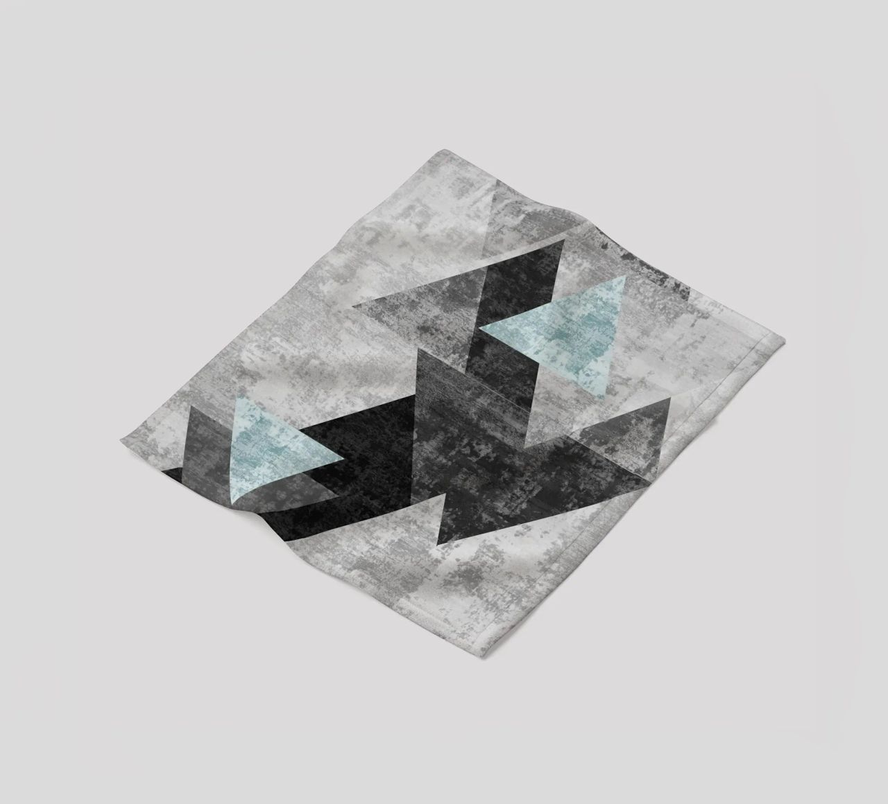 abstract geometric overlapping triangles coperta in pile da vintageshop