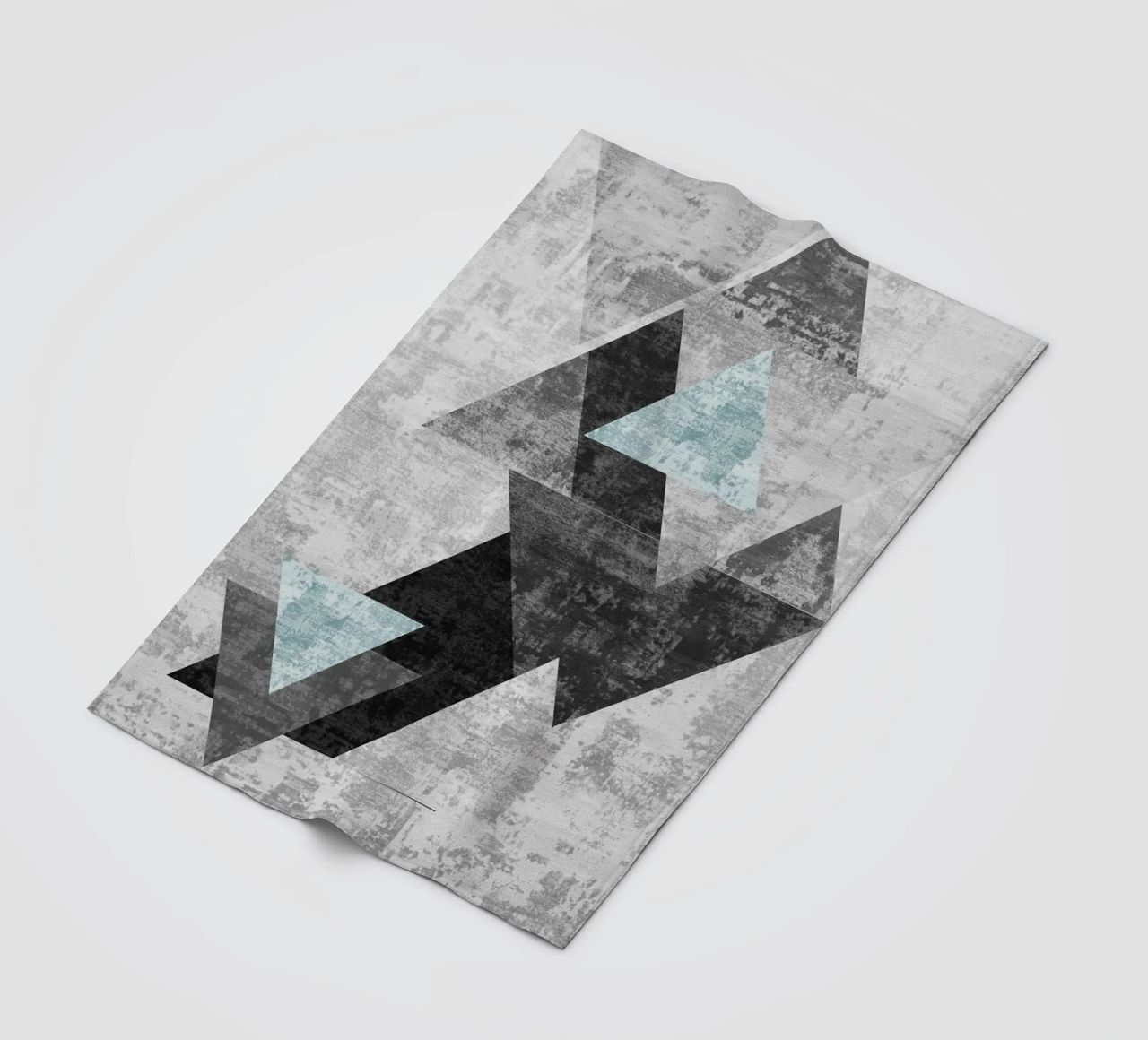 abstract geometric overlapping triangles coperta in pile da vintageshop