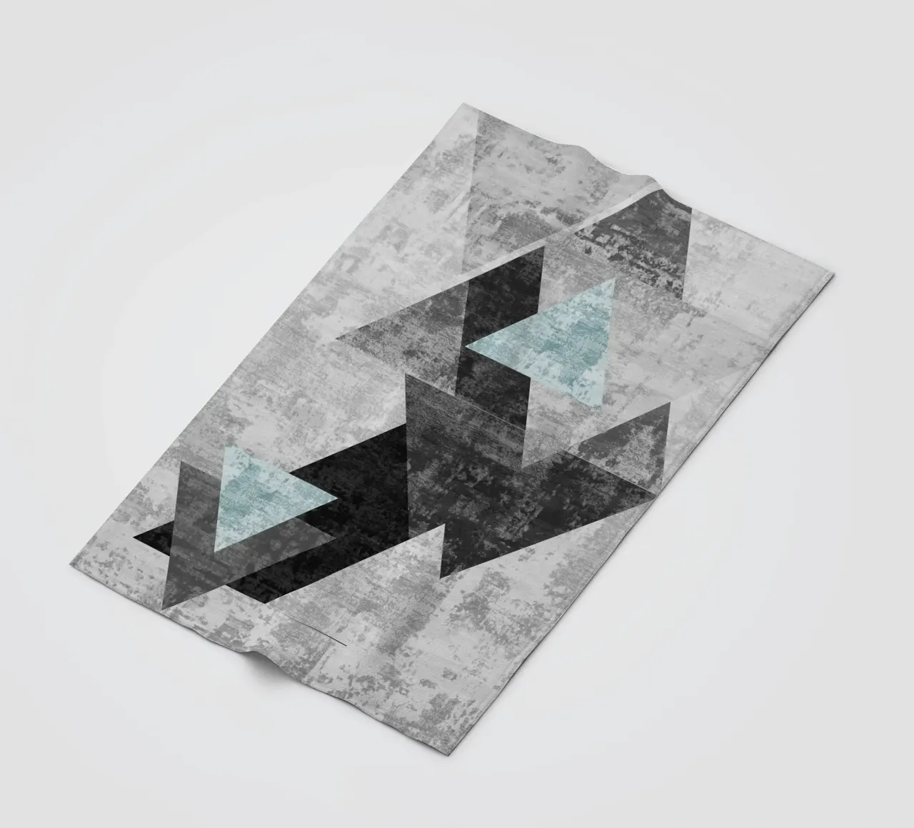 abstract geometric overlapping triangles coperta in pile da vintageshop