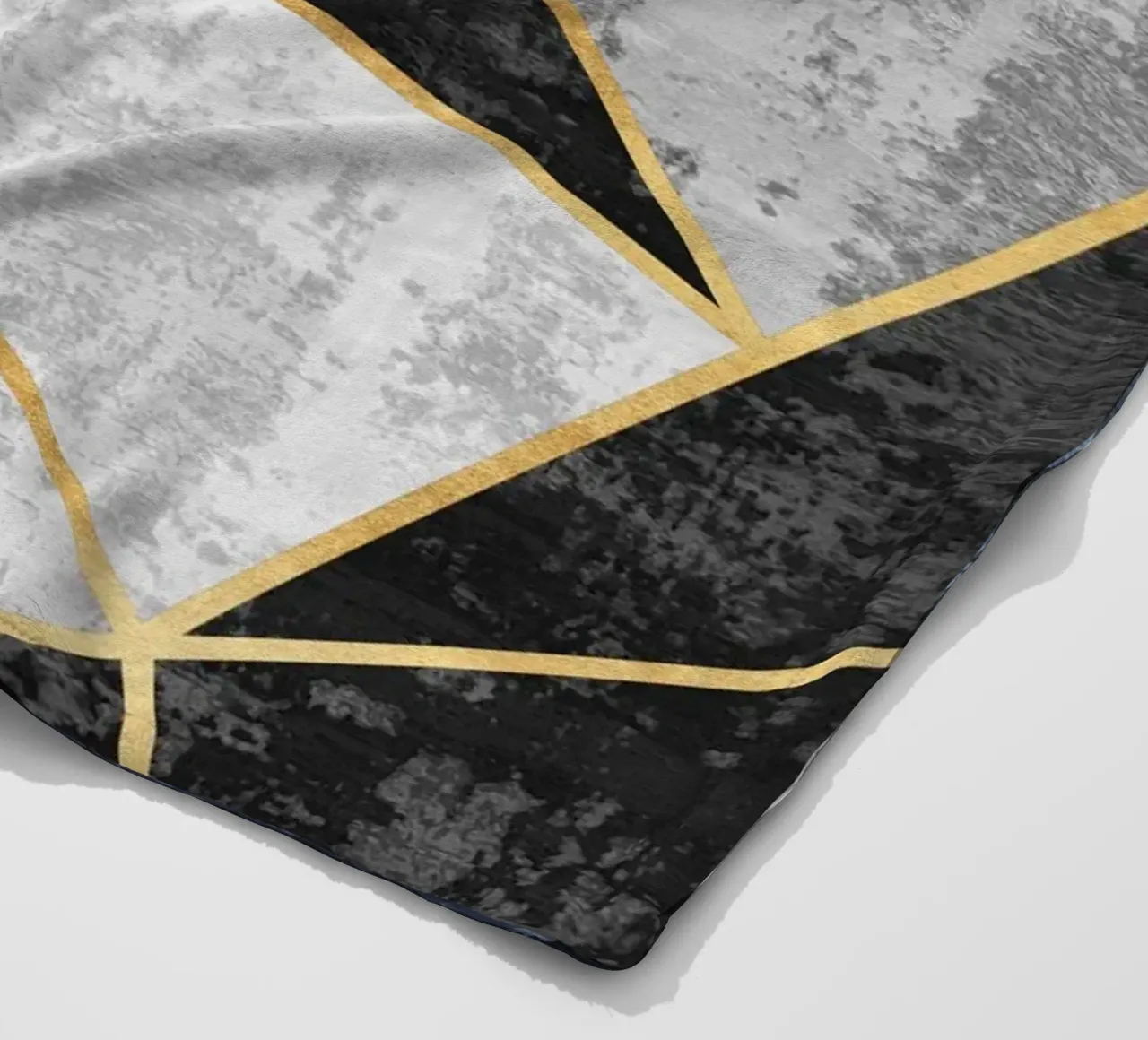 abstract triangles with golden lines coperta in pile da vintageshop