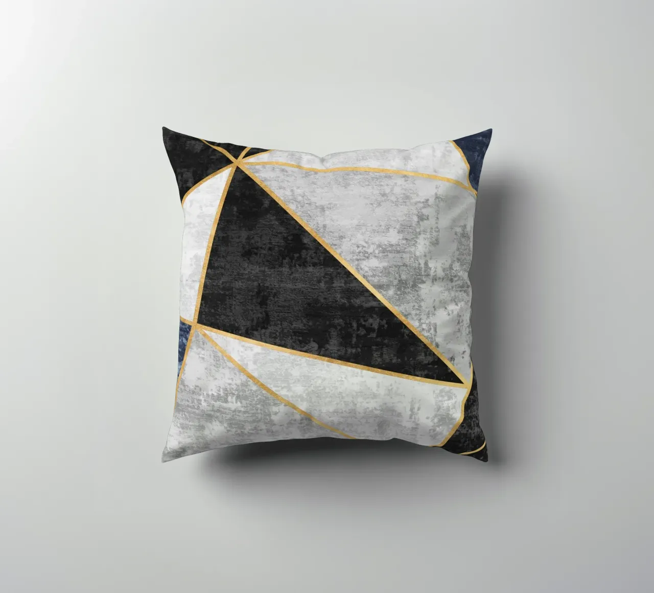 abstract triangles with golden lines cuscino da vintageshop