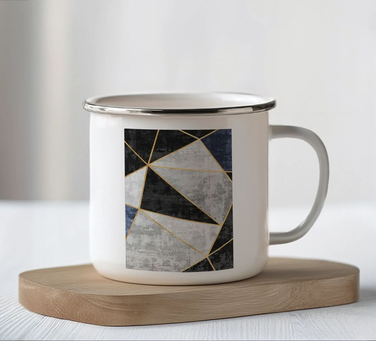 abstract triangles with golden lines emaille mok van vintageshop