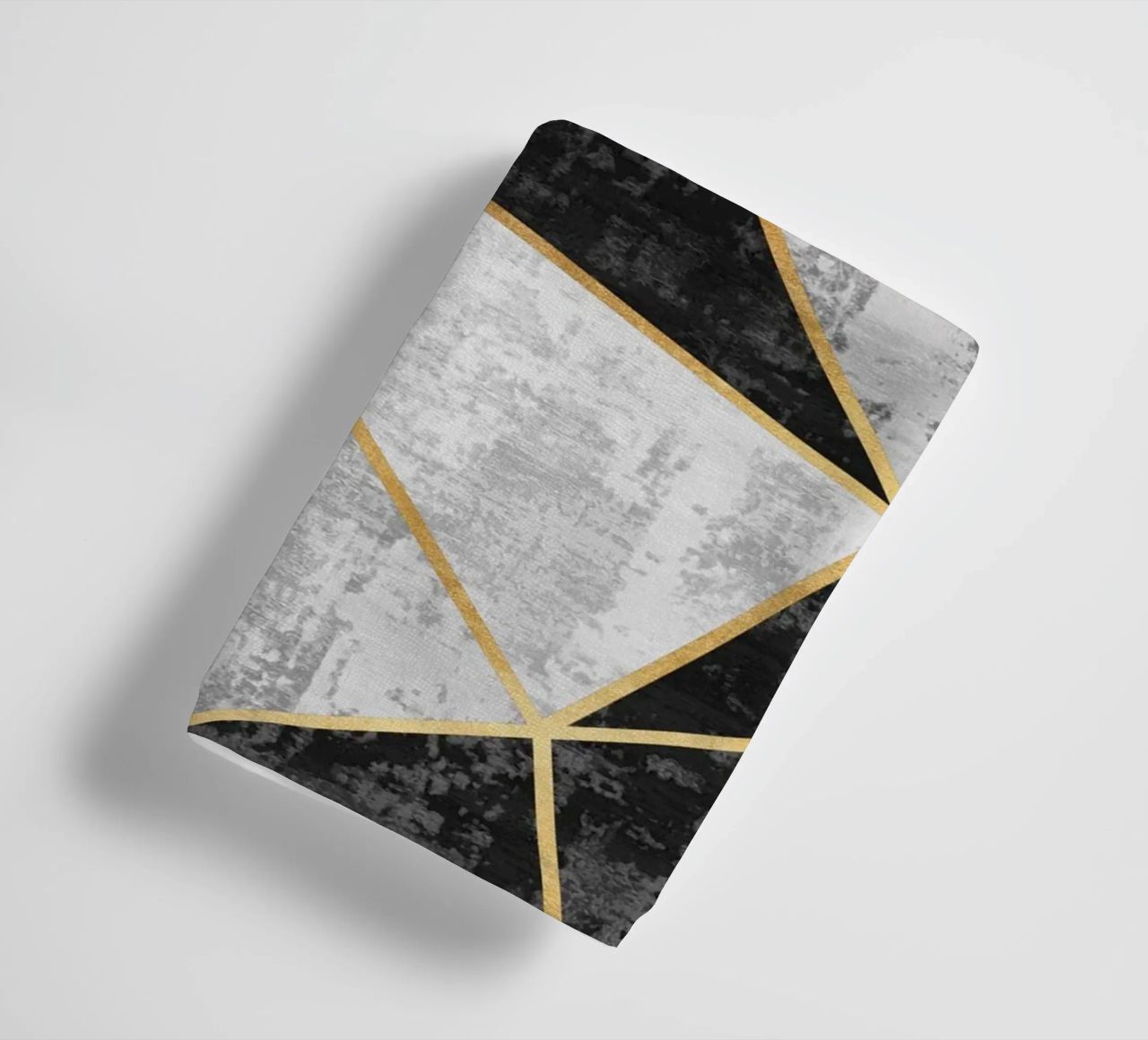abstract triangles with golden lines asciugamano da bagno da vintageshop