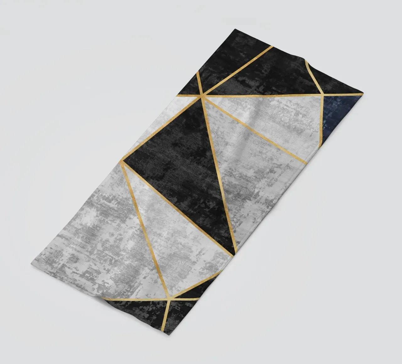 abstract triangles with golden lines strandhanddoek van vintageshop