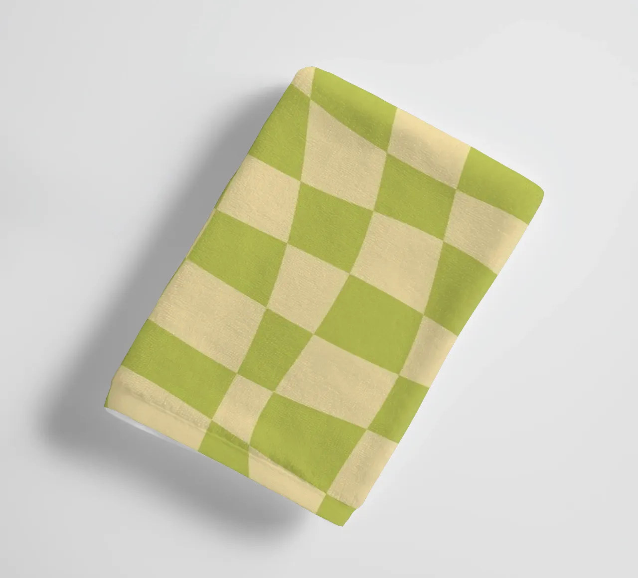 Scacchiera ondulata color chartreuse e beige asciugamano da bagno da Little Dean