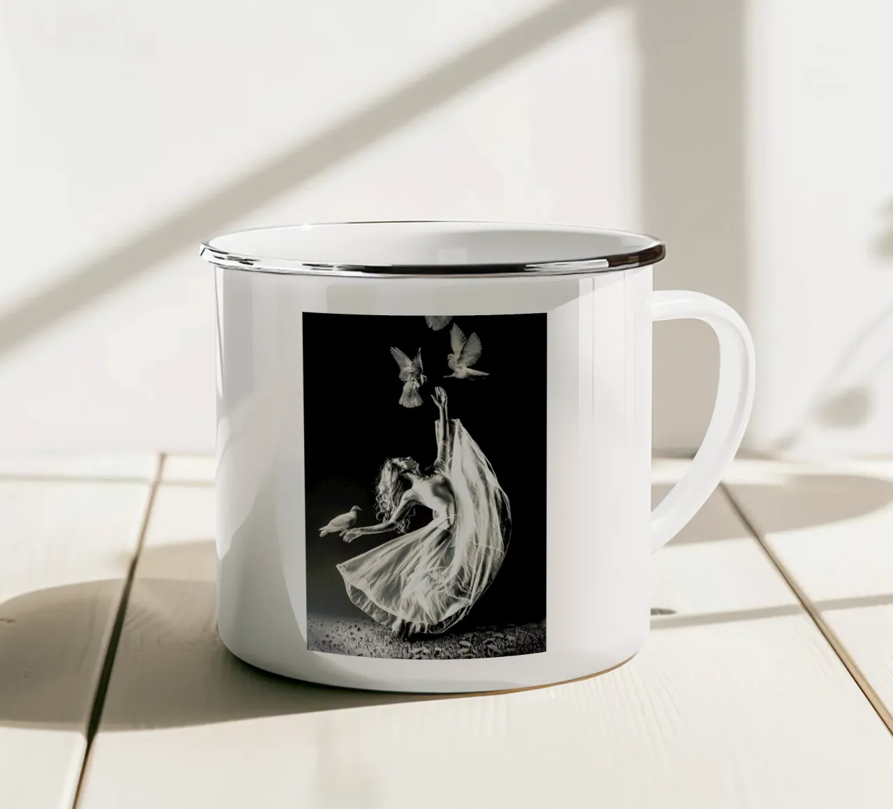 Ballerina tazza in smalto da Wouter Rikken