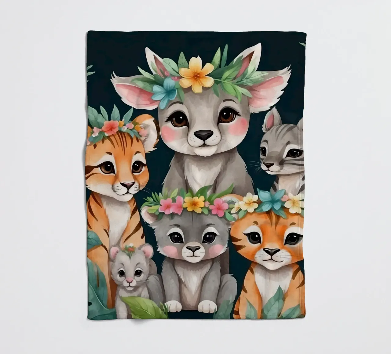 Niedliche Gruppe von Cartoon-Tieren mit Blumenkränzen Fleecedecke von DesignDoodle