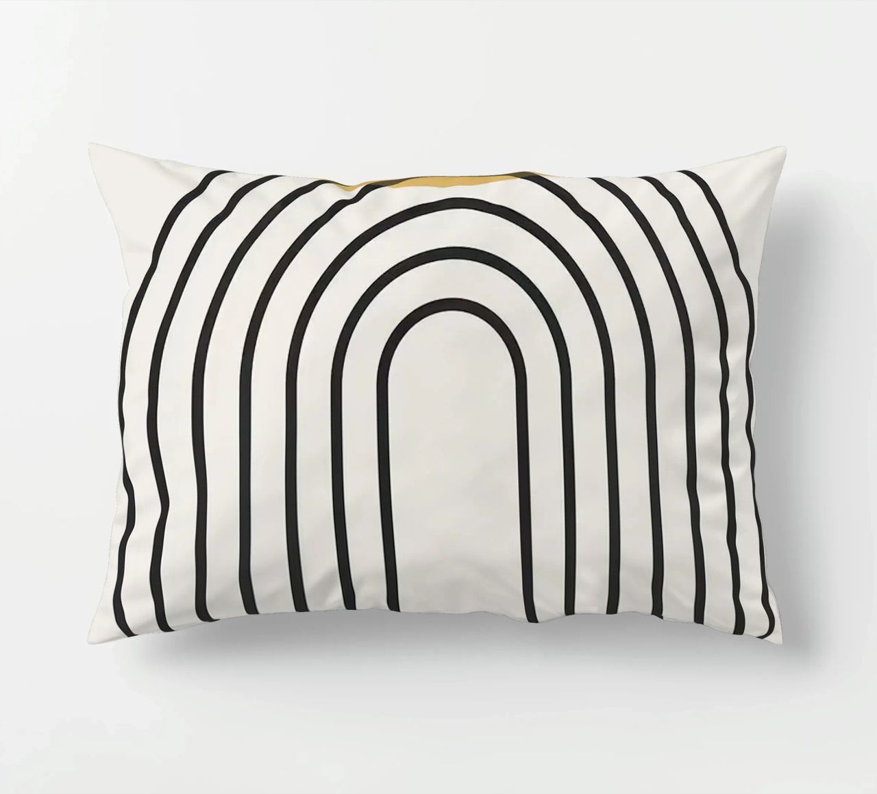 sole arcobaleno linee curve cuscino da Matthew W Smith