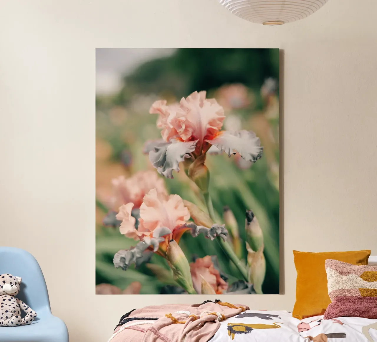 fiori di iris tela con Cornice a cassetta da Earthly Visions