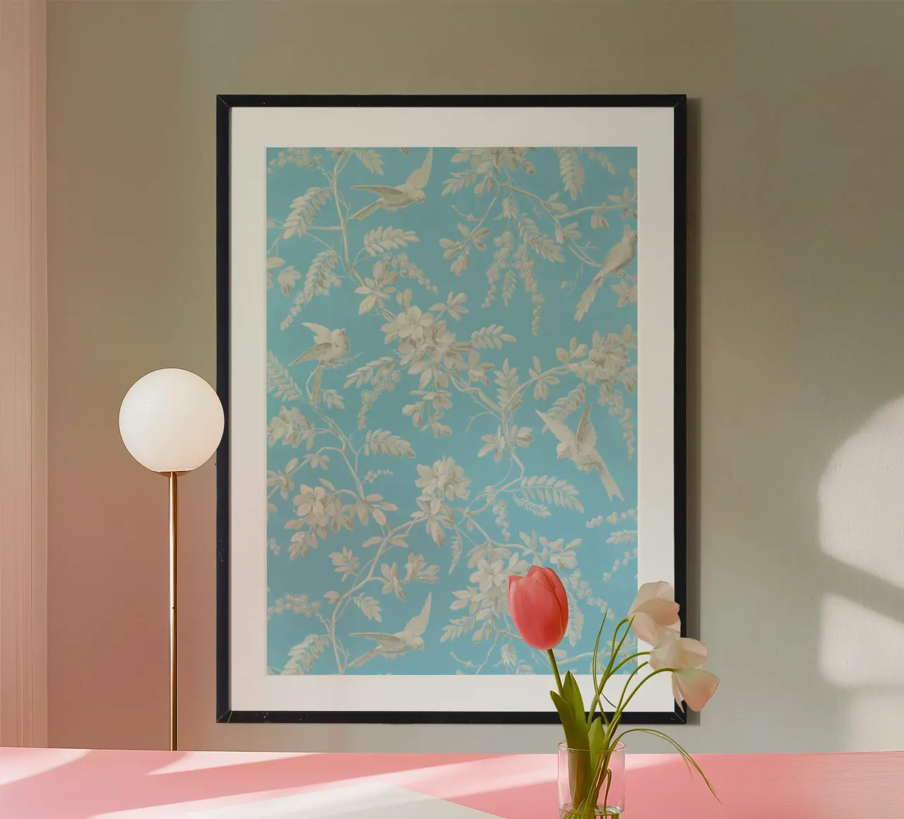 Uccelli e motivi floreali d'epoca - Estetica blu Chinoiserie poster con telaio in alluminio da ClubArt