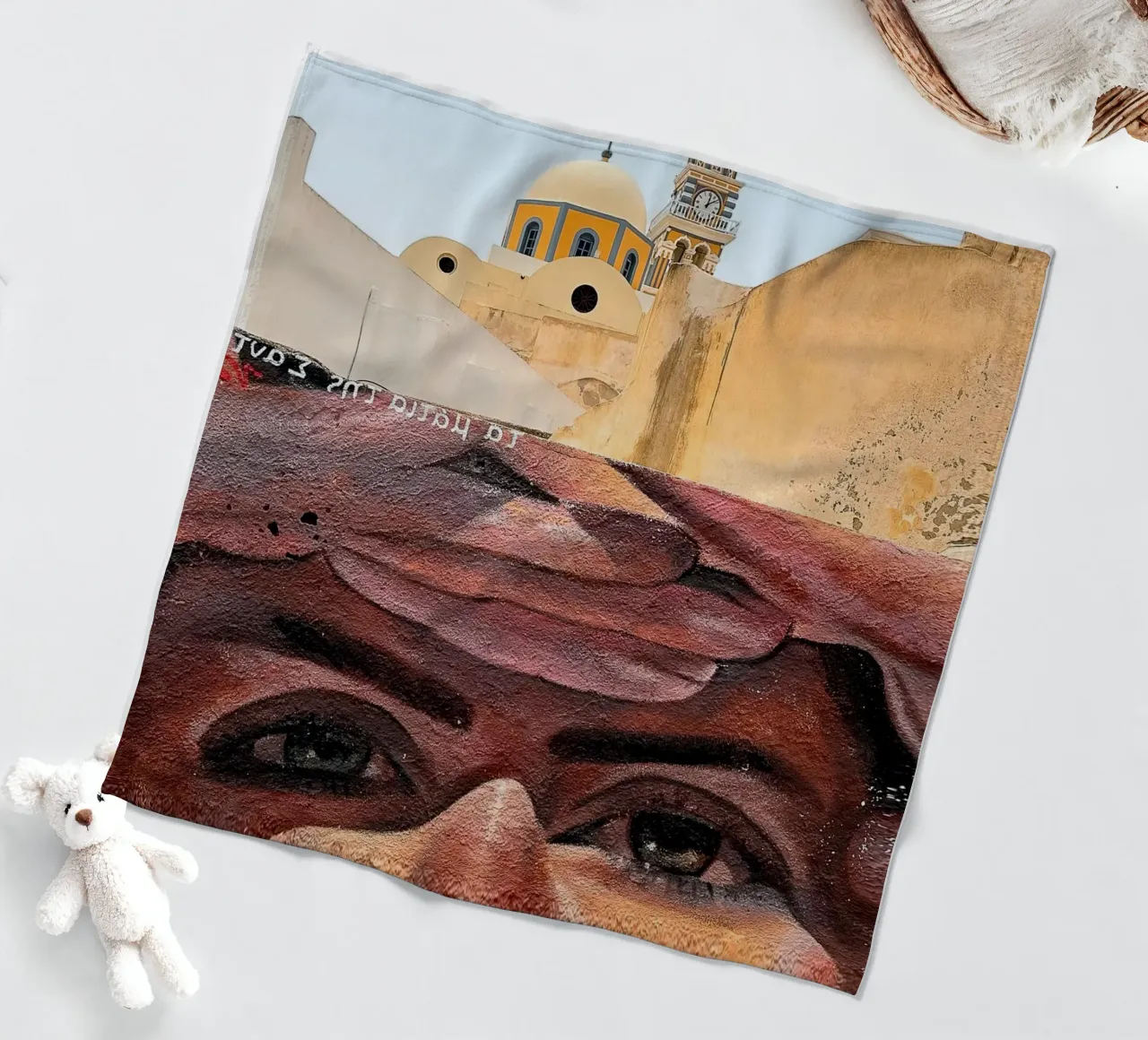Eyes of Santorini coperta in pile da Thilo Grøsch