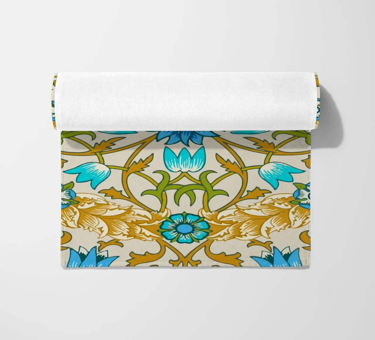 Modello di ornamento floreale d'epoca - Arti e Mestieri Blu e Oro telo mare da ClubArt