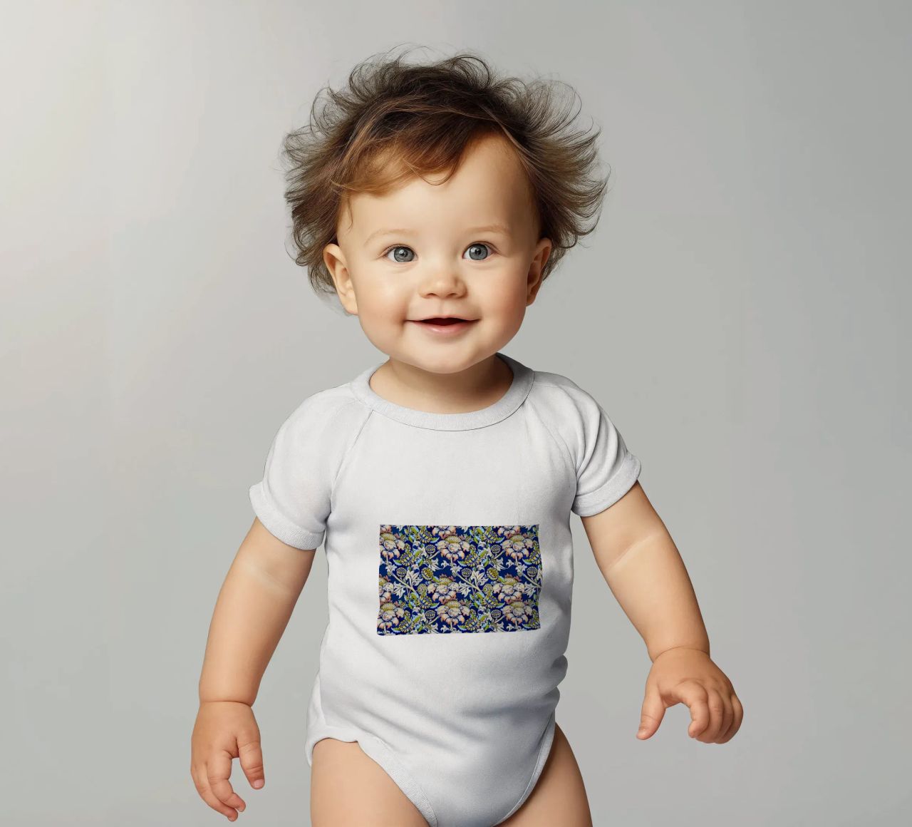 William Morris Floral Pattern - Art Nouveau Bleu & Jaune body bébé de ClubArt