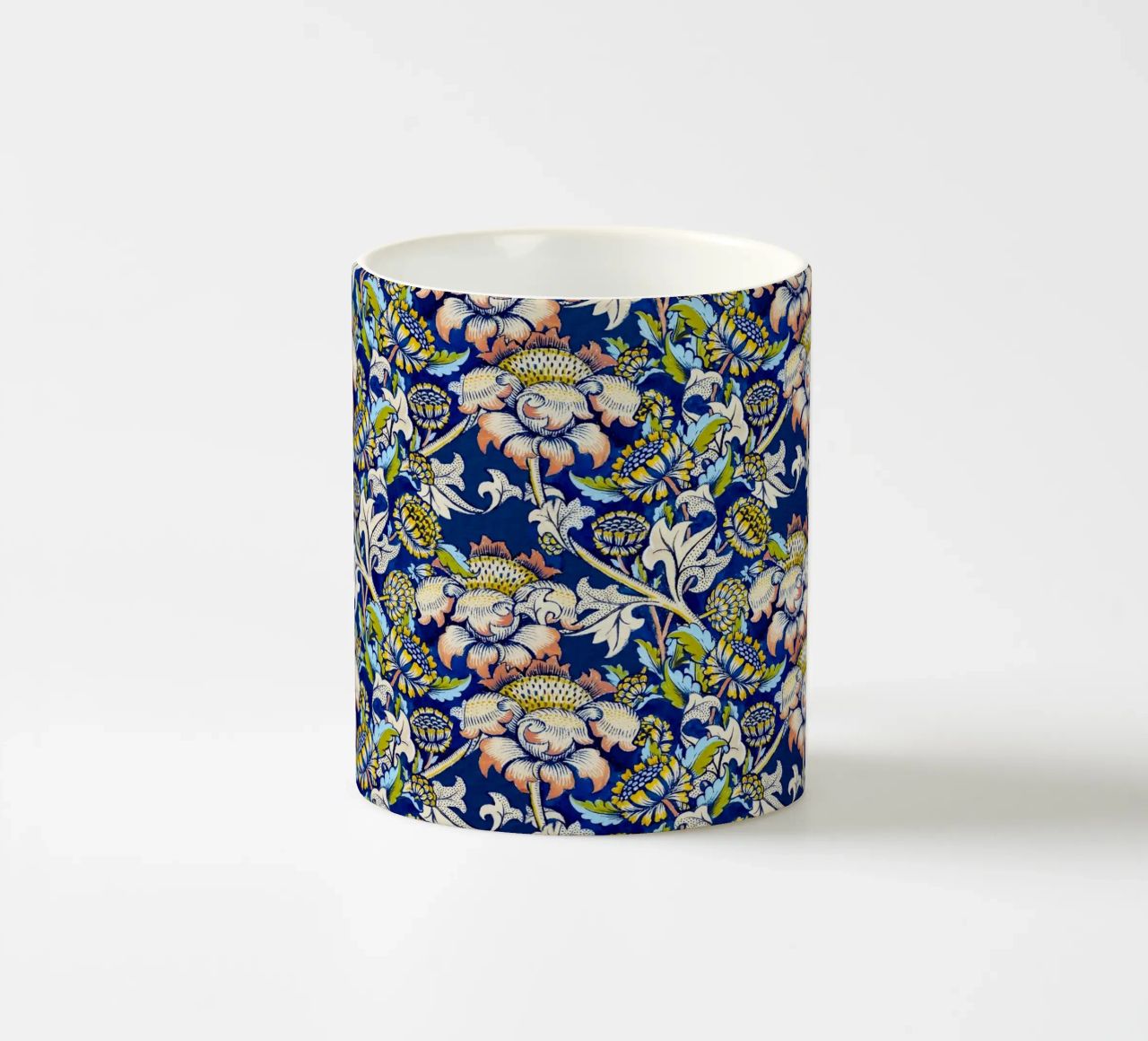 William Morris Floral Pattern - Art Nouveau Bleu & Jaune mug en céramique de ClubArt
