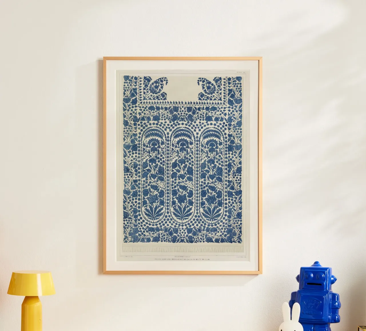 Digby Wyatt: Fine sciarpa indiana - Arte tessile blu vittoriana ( poster con telaio in plastica da ClubArt