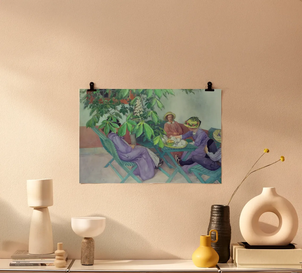 Larsson - Teatime under Chestnut Blossoms poster con telaio in plastica da ARTOTHEK