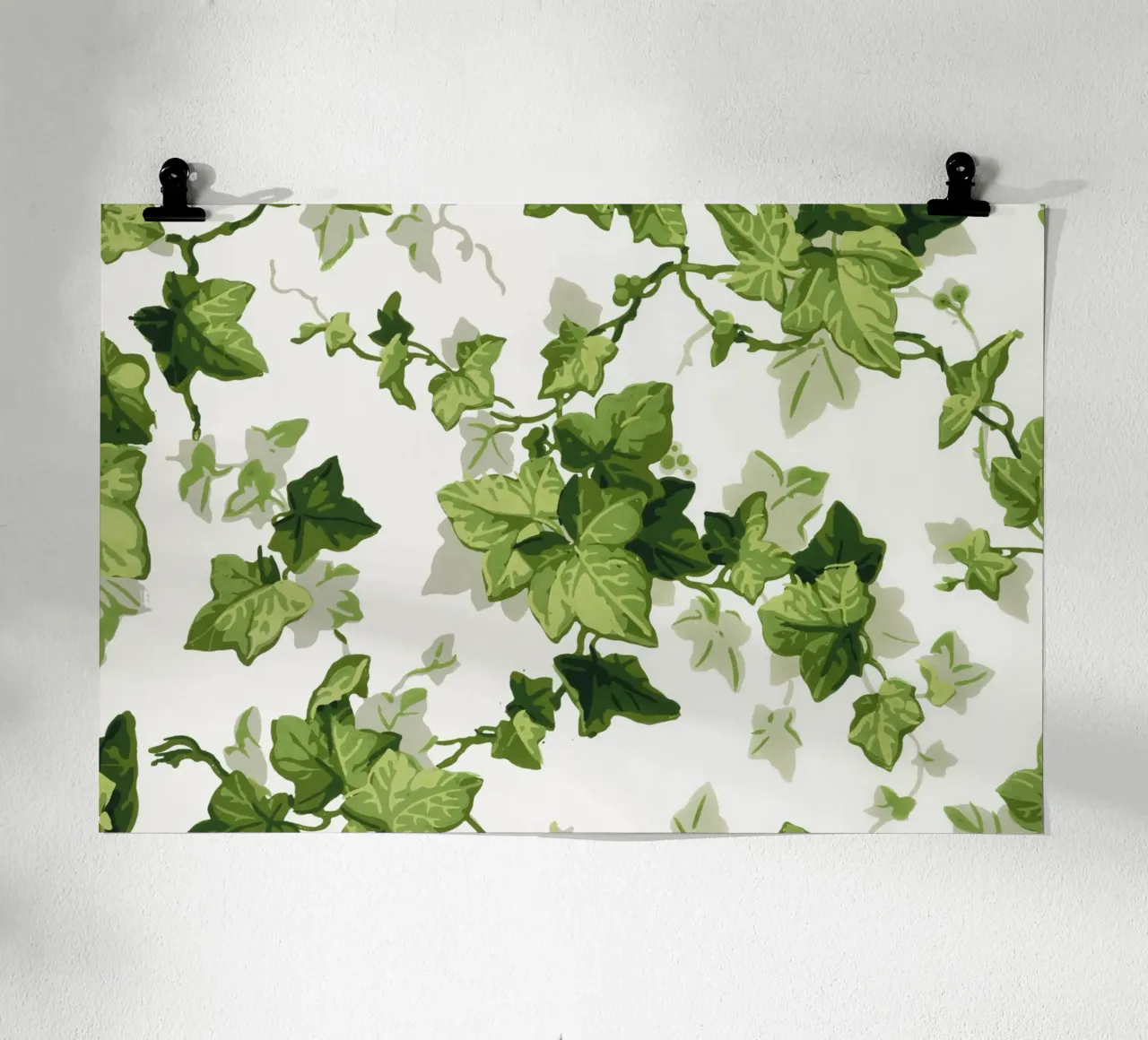 Modello di foglie di edera attorcigliate - Botanica verde vintage (1840) poster con telaio in plastica da ClubArt