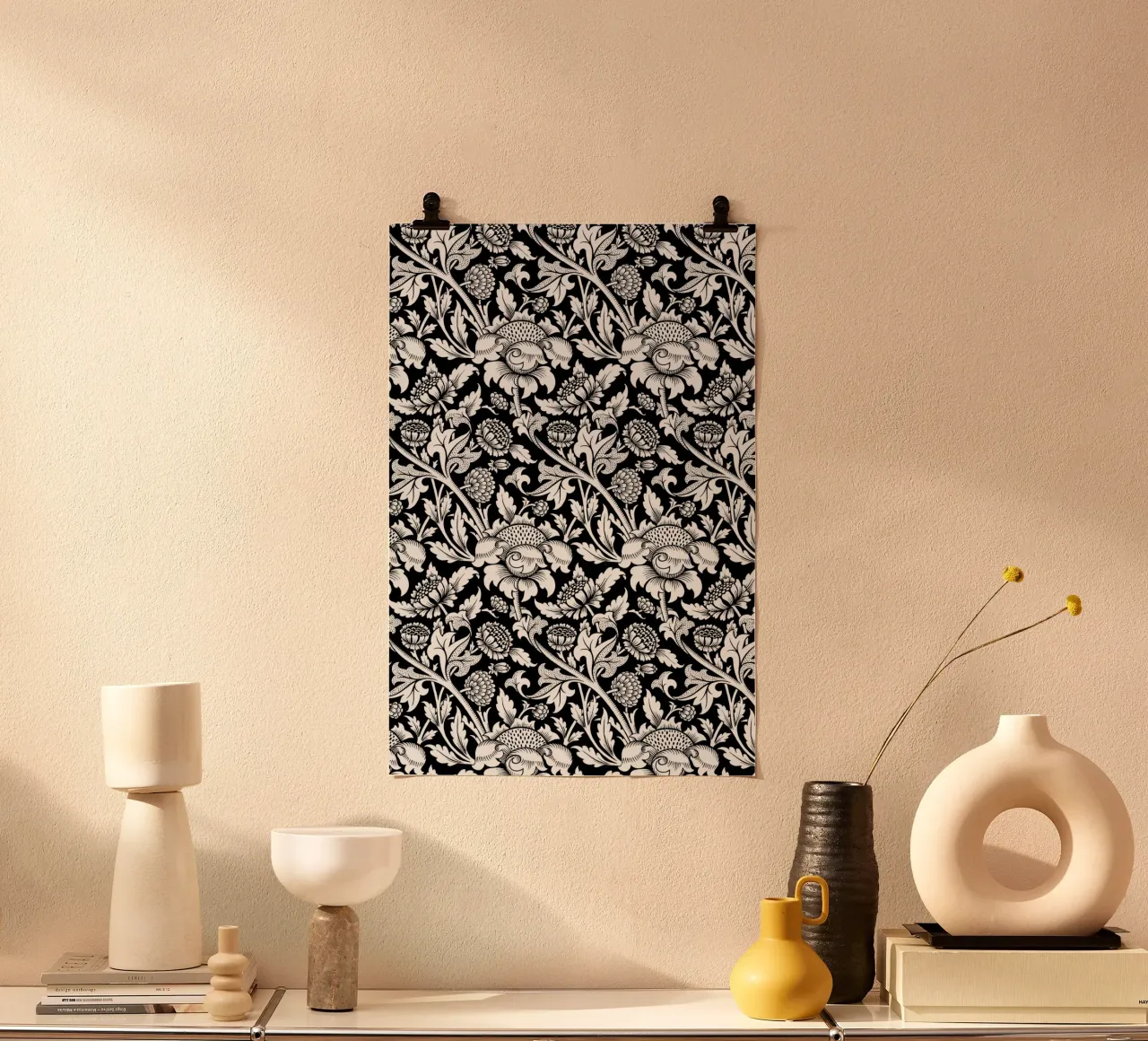 Motivo floreale vintage in bianco e nero - Estetica delle arti e dei mestieri poster con telaio in plastica da ClubArt