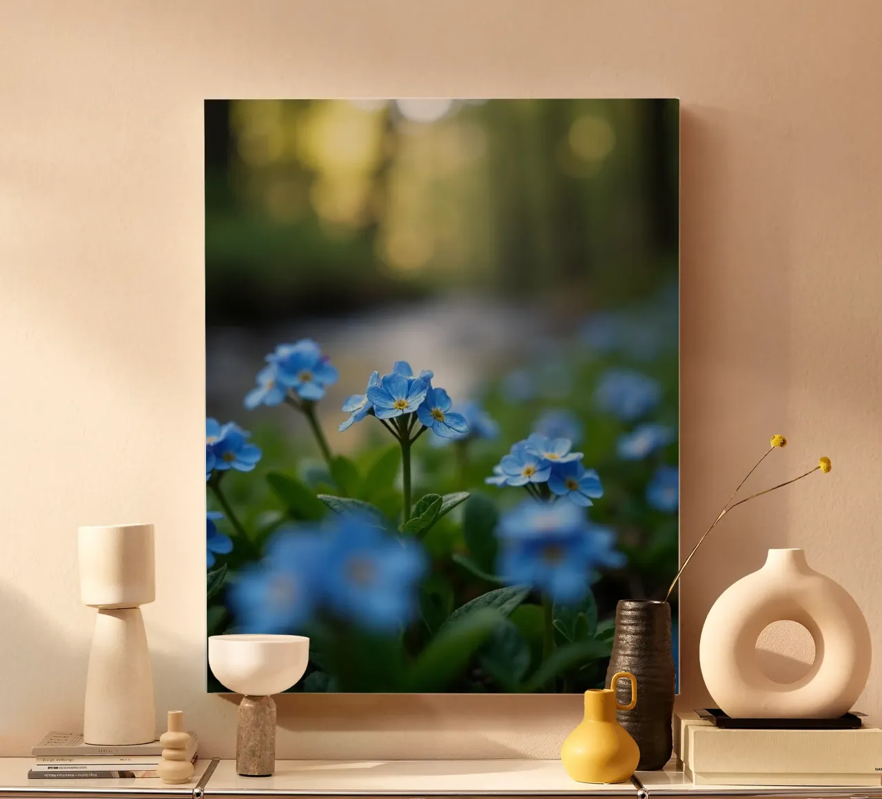 Geheime Botanik Leinwand mit Schattenfugenrahmen von Bold Blooms