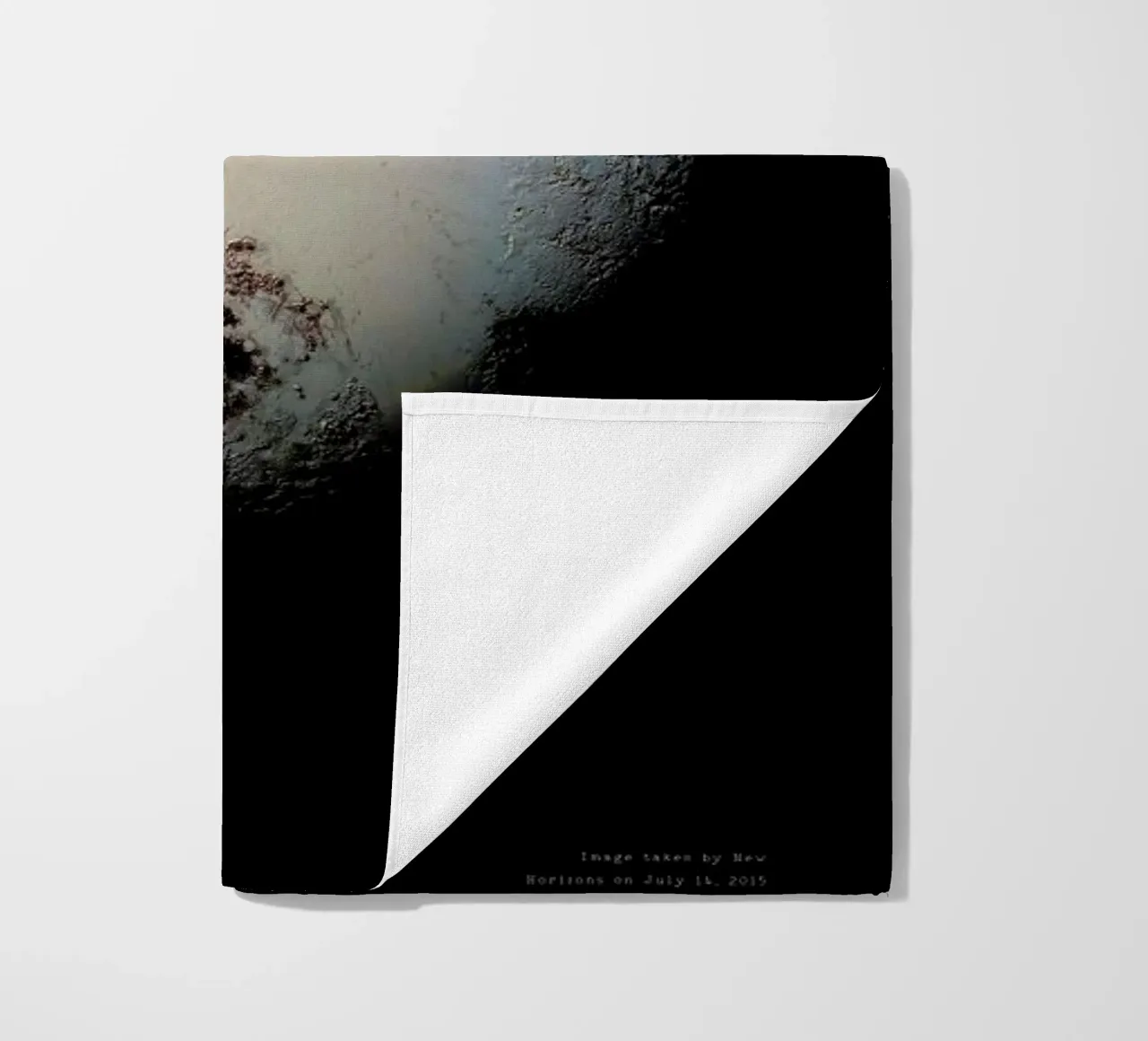 Pluto, NASA telo mare da Vintage by JUNIQE