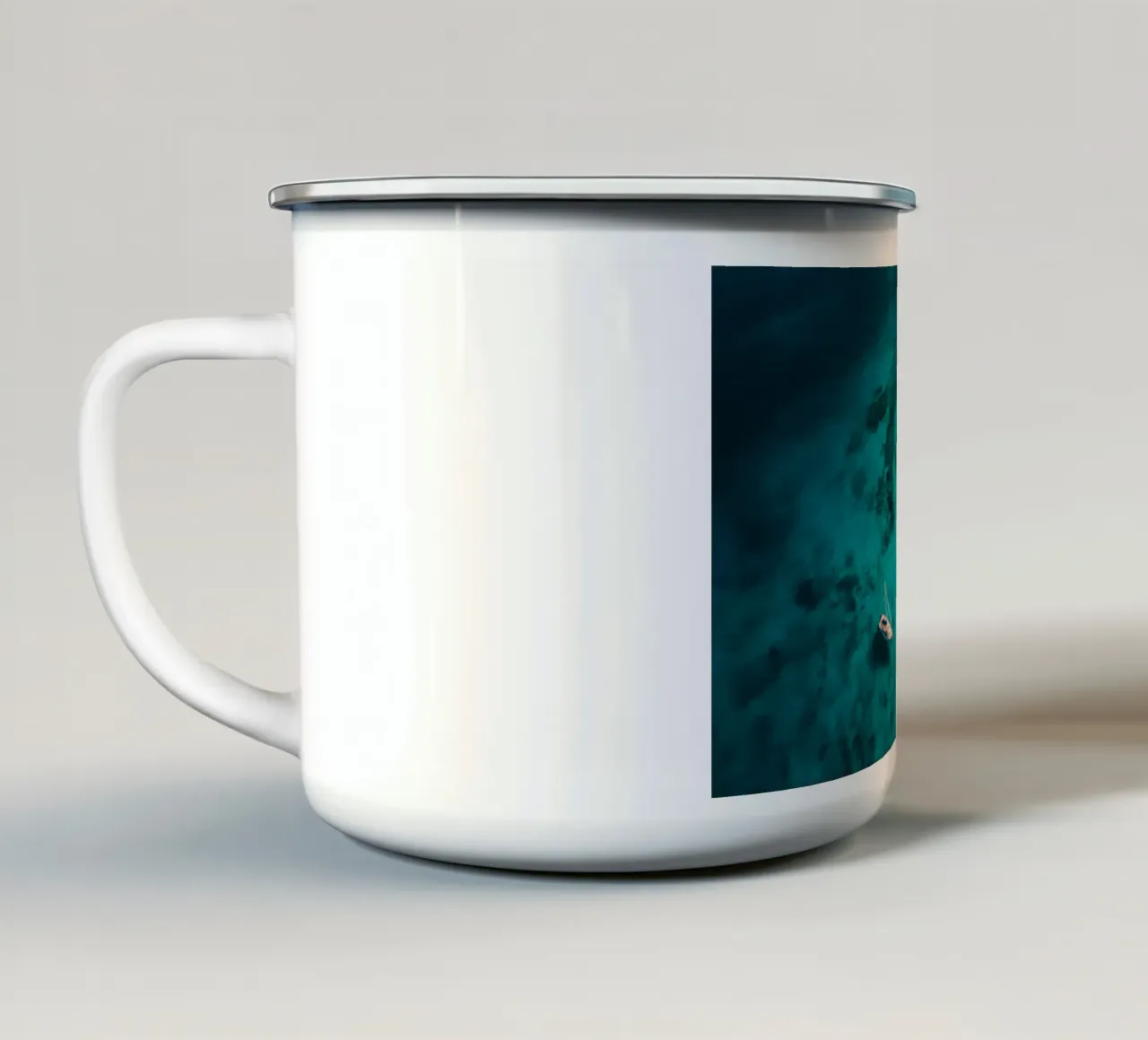Un corazón para los Mares del Sur taza de esmalte de M-Ulrich-Digital Art