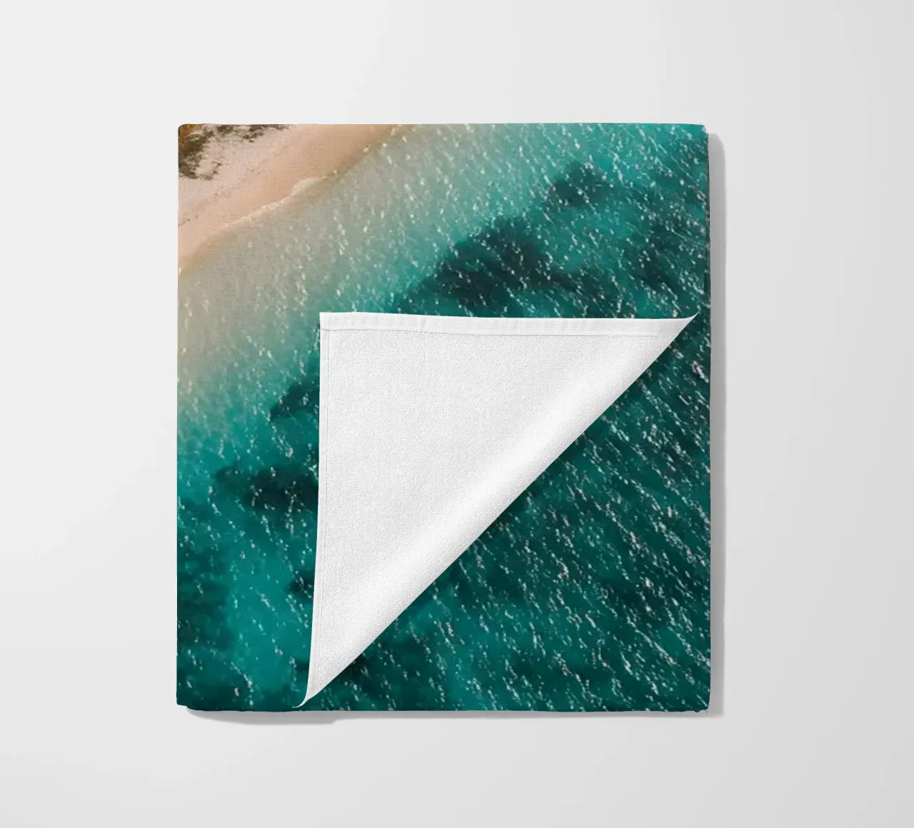 Un cuore per i mari del sud telo mare da M-Ulrich-Digital Art