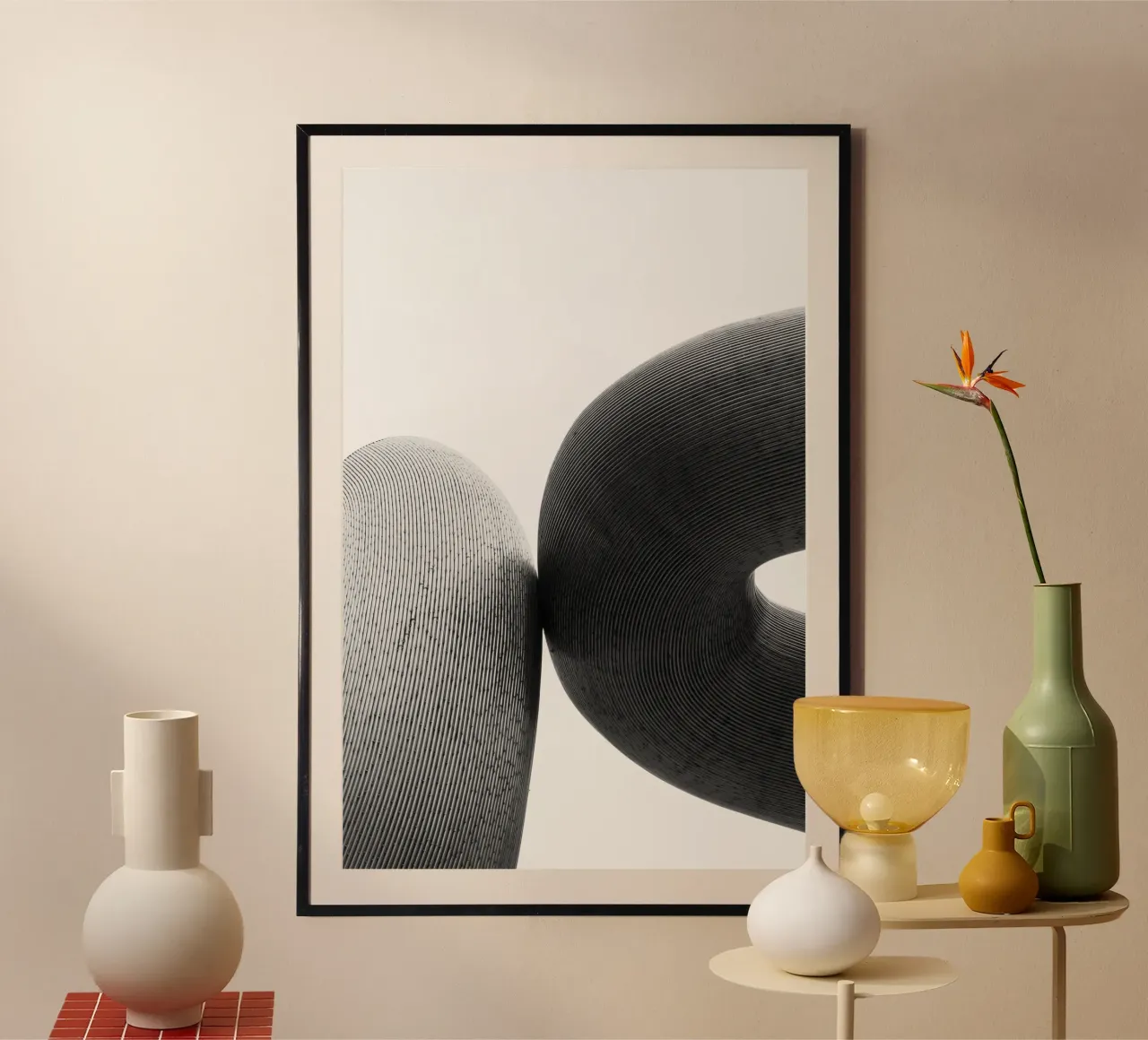 Minimal Schwarz Poster mit Holzrahmen von PhotoVibe Decor