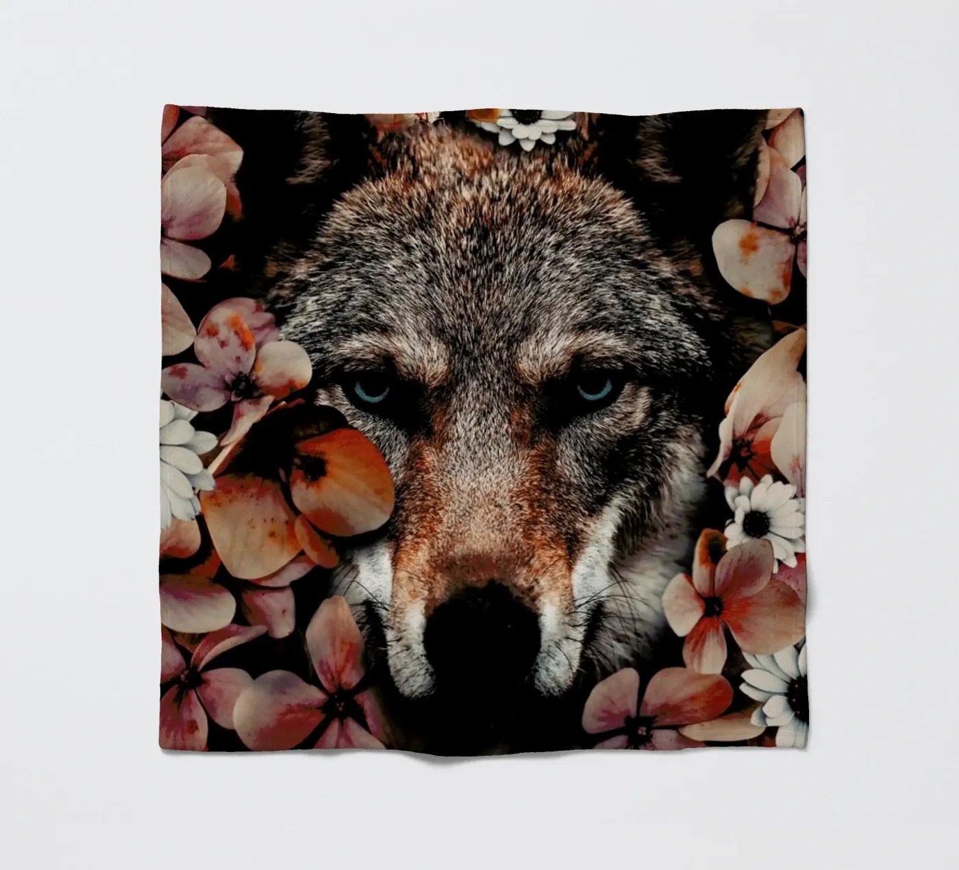 Wolf fleece blanket by Wouter Rikken