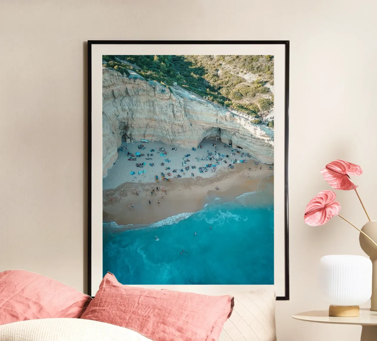 Summer Beach – Algarve Portugal poster con telaio in plastica da Thilo Grøsch