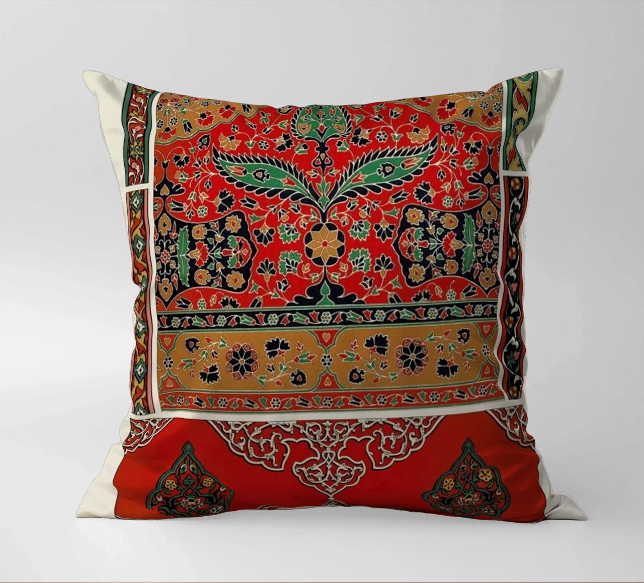 Racinet -  Indo-Persian Ornamental Pattern III coussin de Vintage by JUNIQE