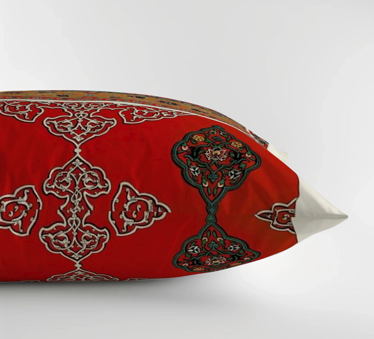 Racinet -  Indo-Persian Ornamental Pattern III coussin de Vintage by JUNIQE
