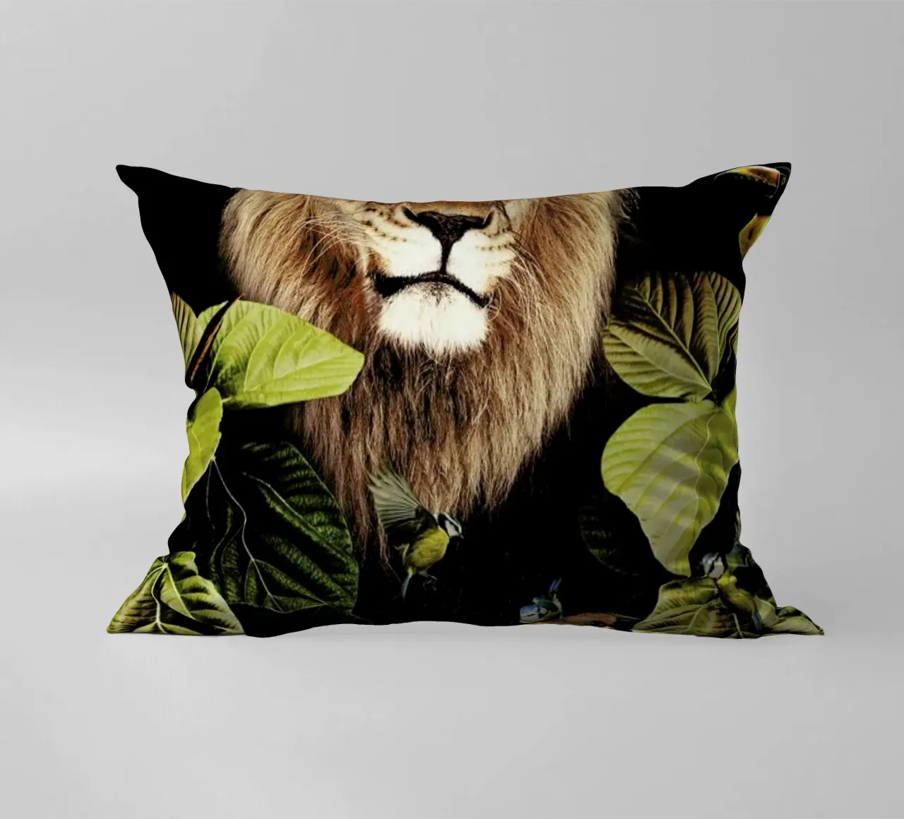 Lion And Cub 2 cuscino da Wouter Rikken
