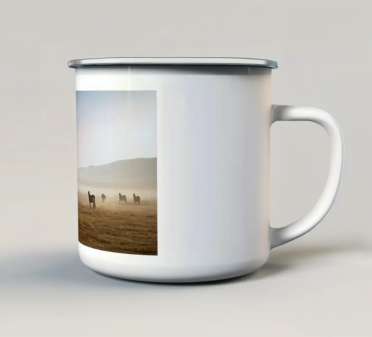 cavalli in solitudine nel deserto tazza in smalto da Horsire