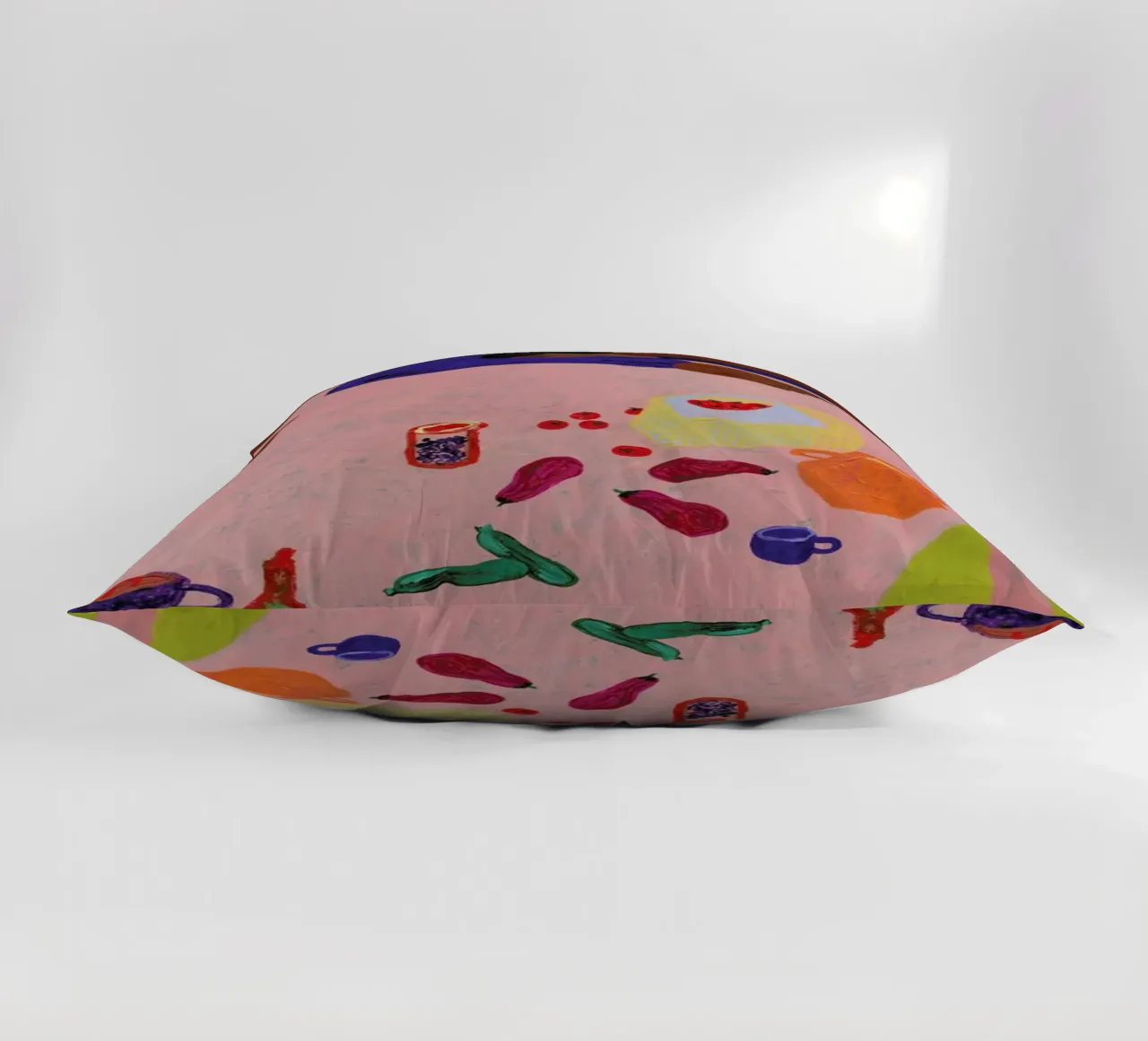 Resting on a Table cuscino da Nudes and Croissants