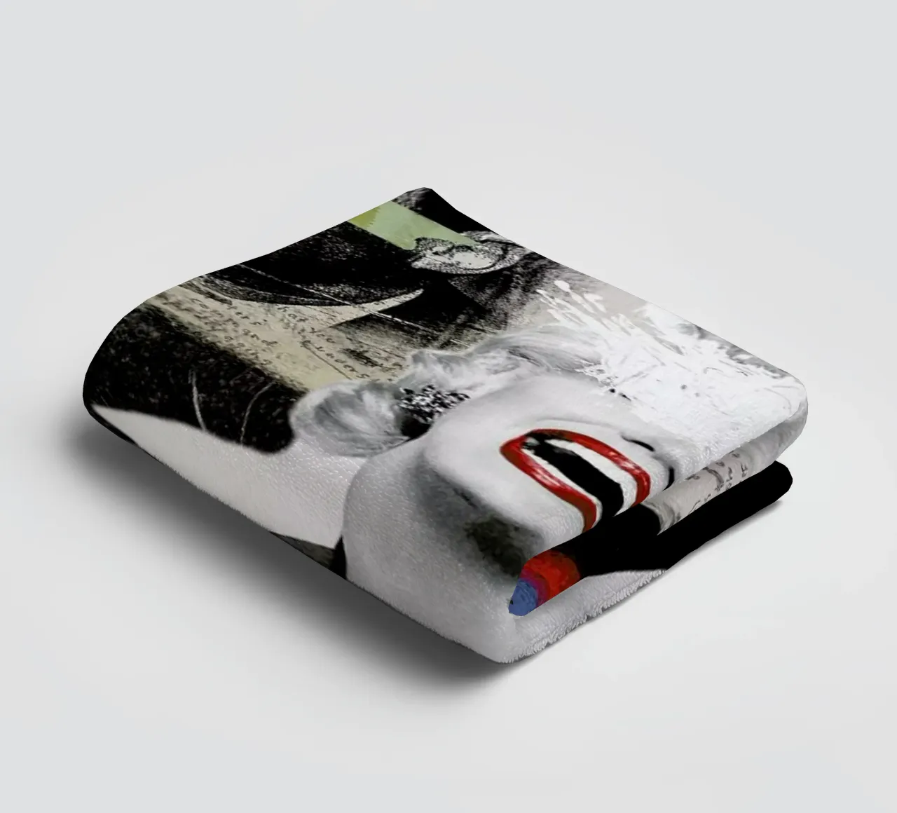 Public Figures: Marilyn towel by Elo Marc