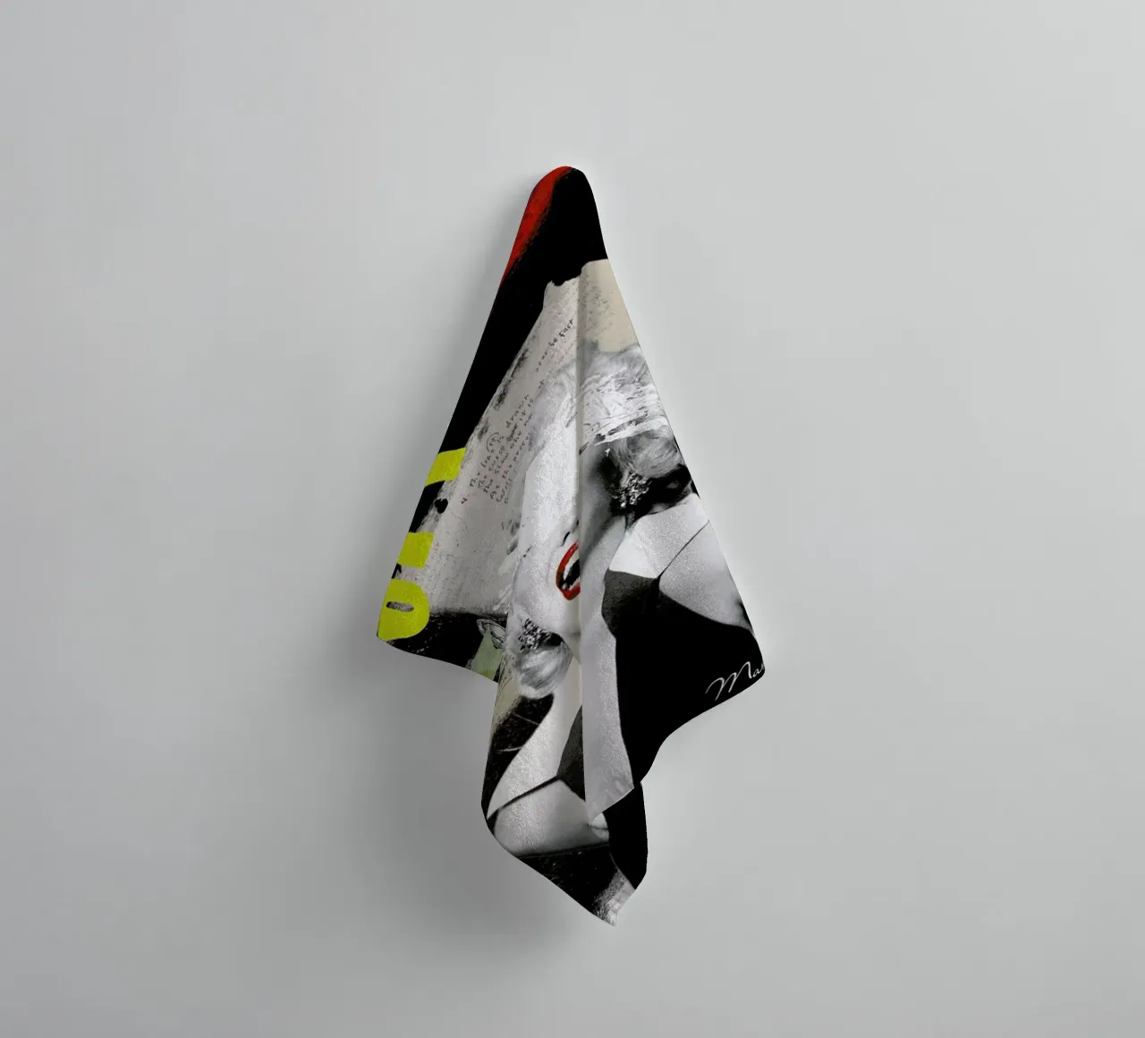 Public Figures: Marilyn towel by Elo Marc