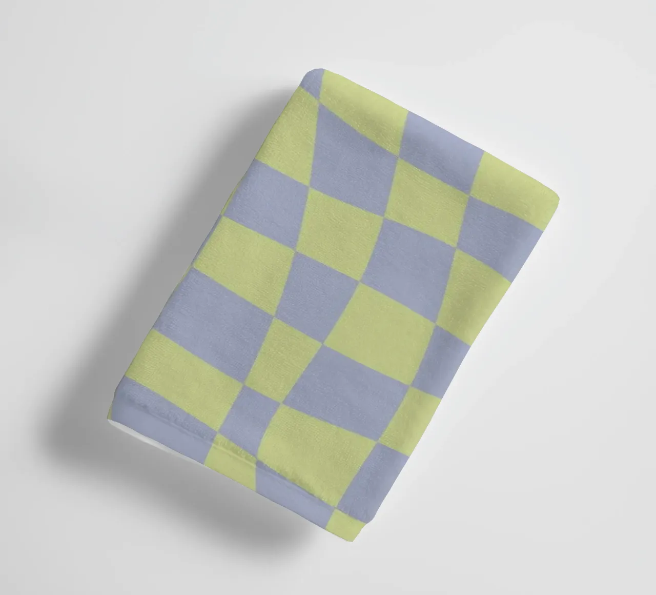 Scacchiera ondulata color chartreuse e beige asciugamano da bagno da Little Dean