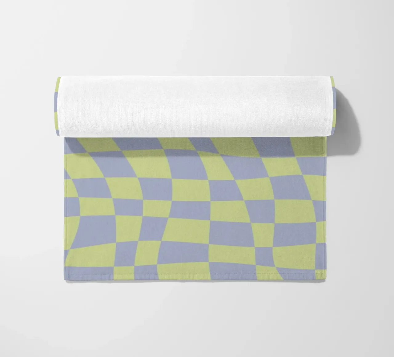 Scacchiera ondulata color chartreuse e beige telo mare da Little Dean