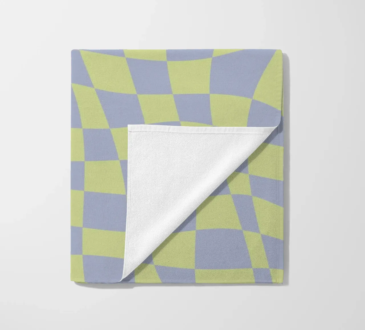 Scacchiera ondulata color chartreuse e beige telo mare da Little Dean