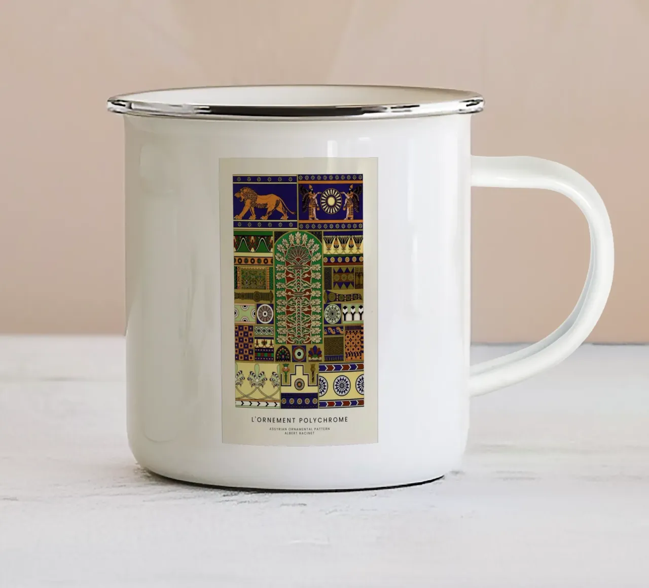 Racinet -  Assyrian Ornamental Pattern tazza in smalto da Vintage by JUNIQE