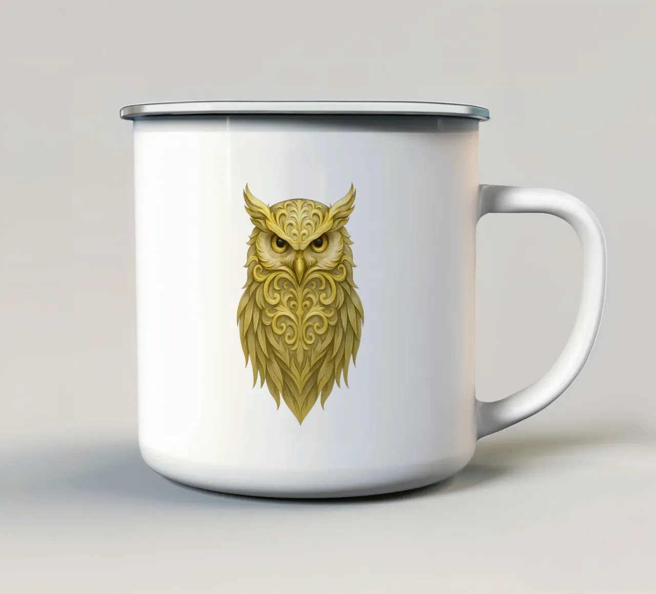 Gufo reale d'oro con motivi di piume ornate tazza in smalto da LM2KONE