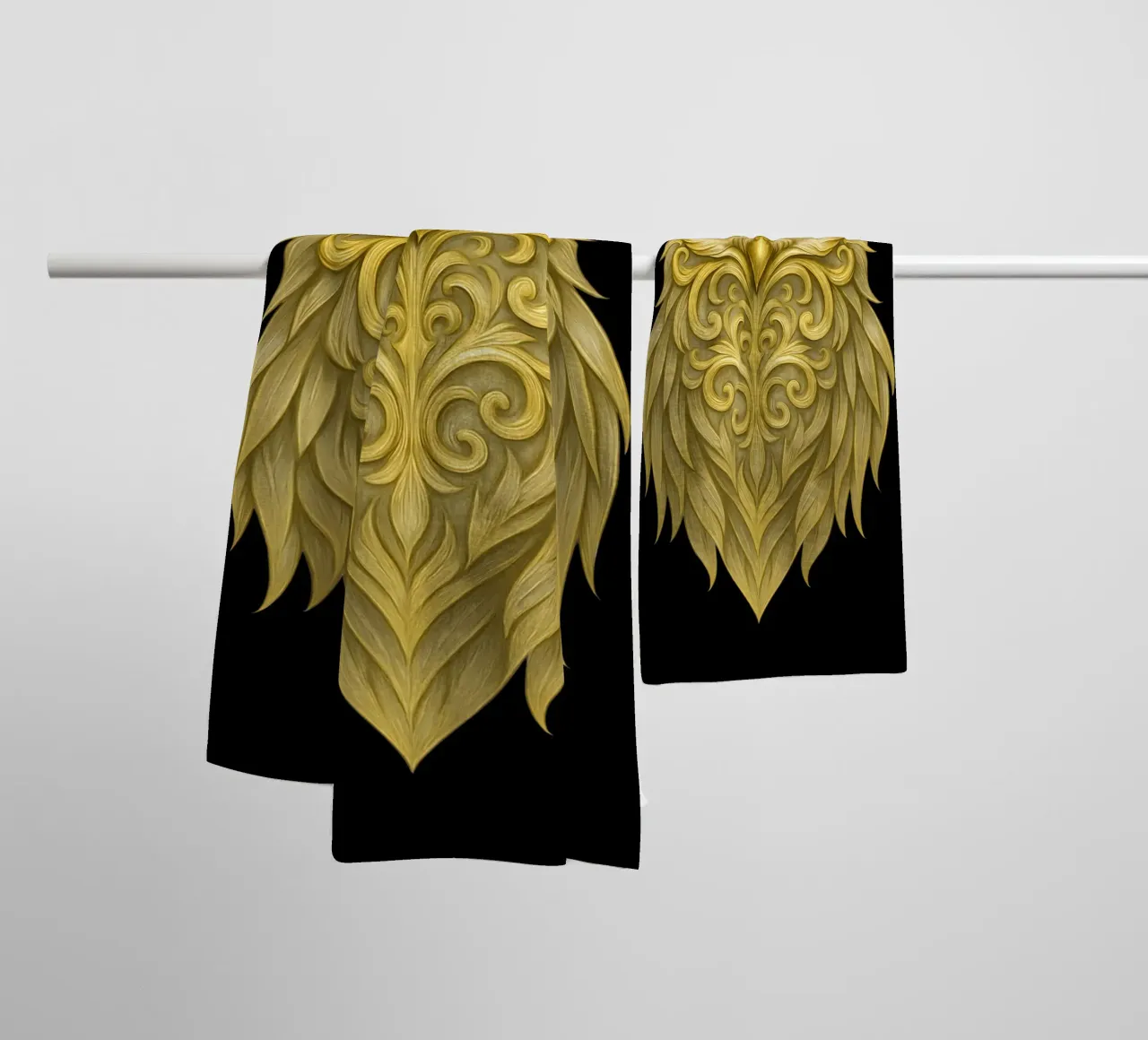 Gufo reale d'oro con motivi di piume ornate asciugamano da bagno da LM2KONE