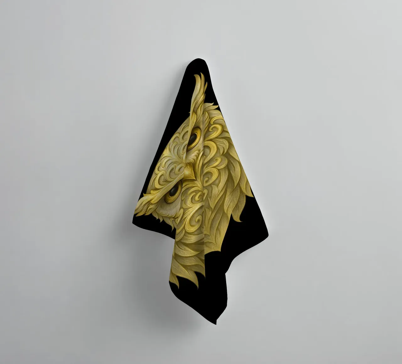 Gufo reale d'oro con motivi di piume ornate asciugamano da bagno da LM2KONE