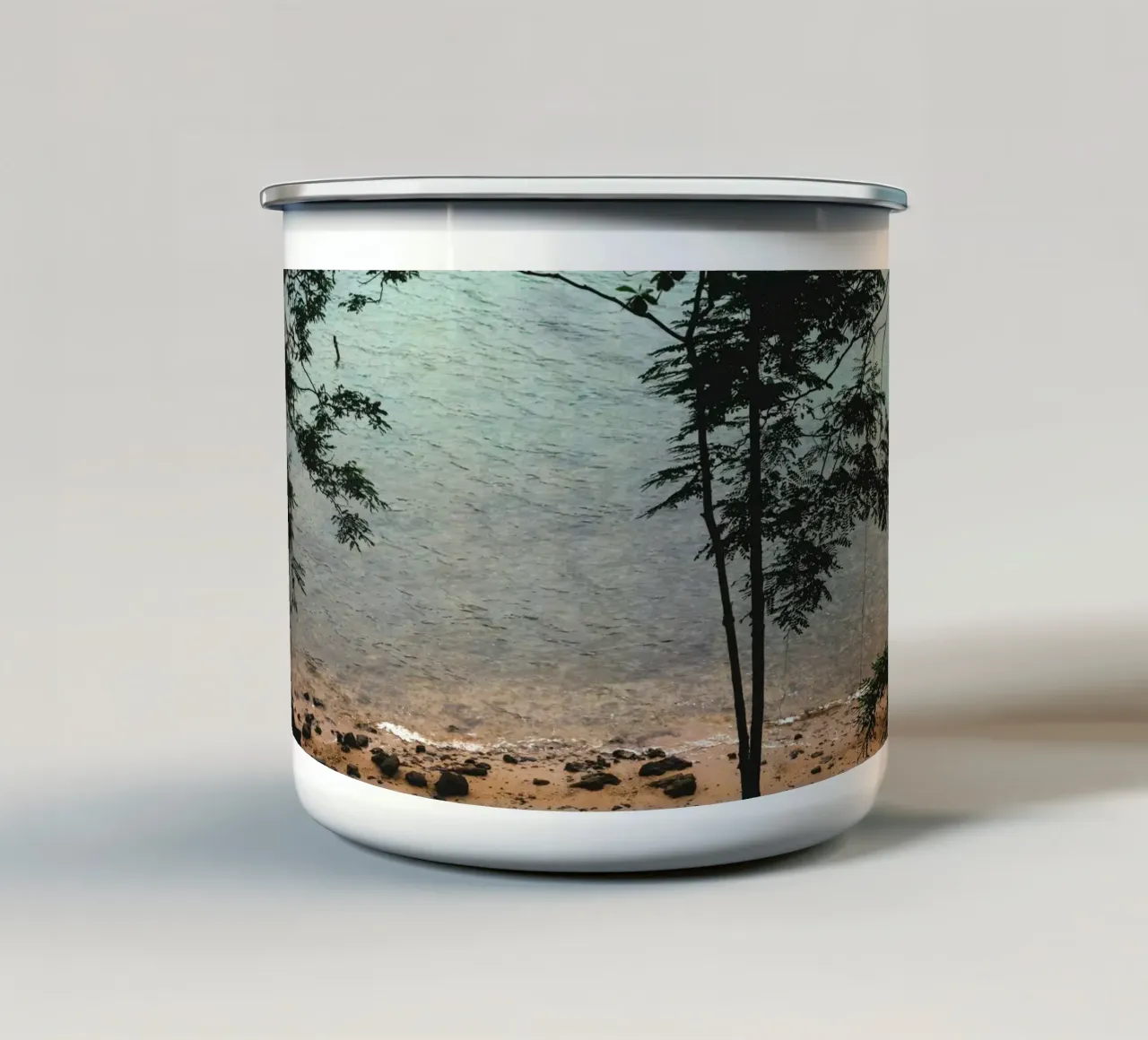 ciottoli macinati con acqua di mare tazza in smalto da life of sands
