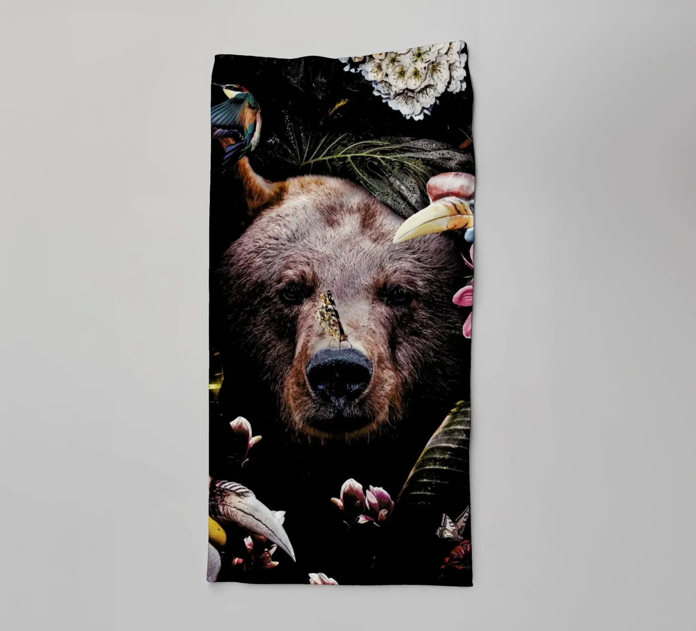 Bear towel by Wouter Rikken